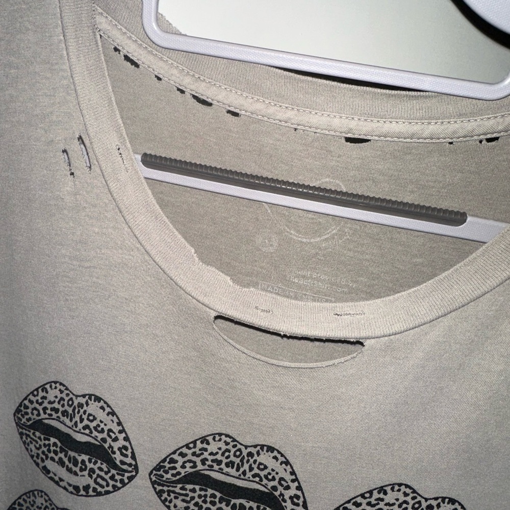 SMART MOUTH 👄 Distressed Tee - Picture 6 of 9